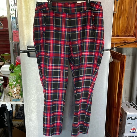 CATO women’s‎ size 18 W black red and blue plaid pants elastic waistband NWT - Picture 1 of 8